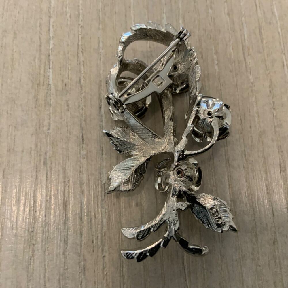 Coro Signed Brooch - Picture 4 of 4
